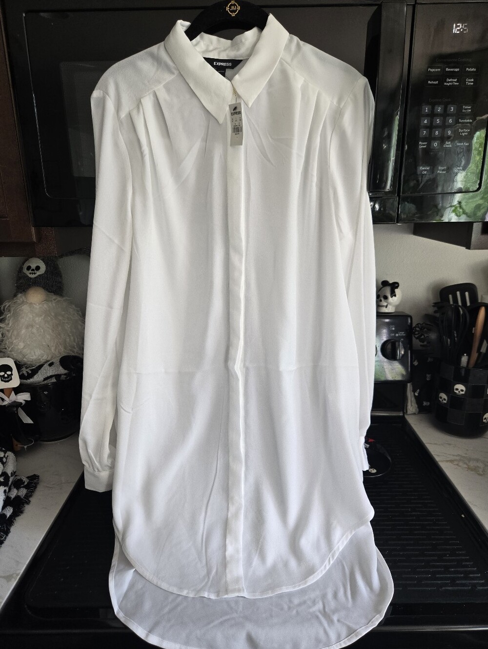 NWT! Express White Longline Button-Down Tunic. Size L